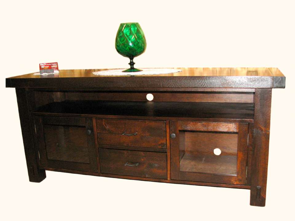 Mennonite Rustic Pine Yukon 70 inch Entertainment Centre