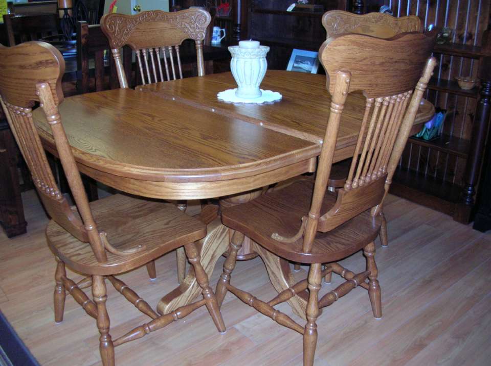 Solid Oak Single Pedestal 5 Piece Table Set
